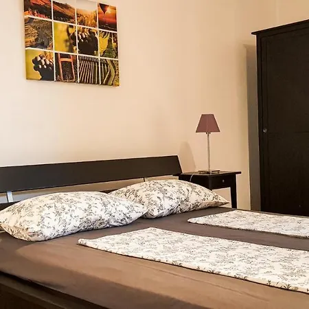 Cascina Castagna Apartment Calosso